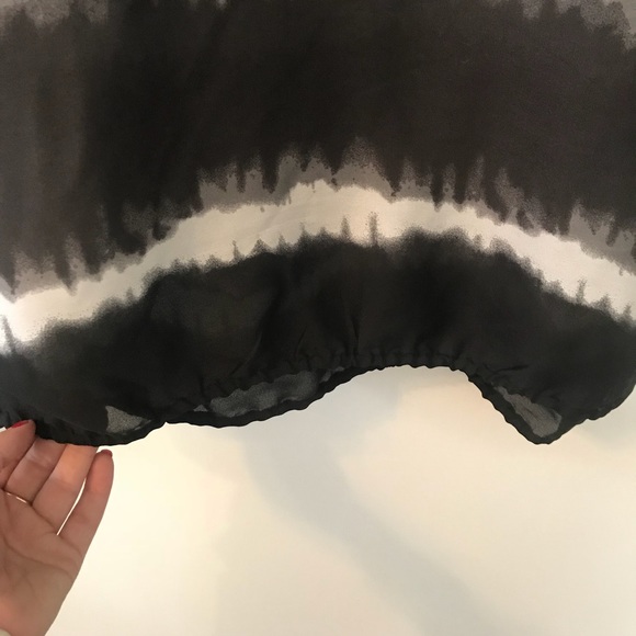 Black and white Converse blouse - Picture 3 of 4